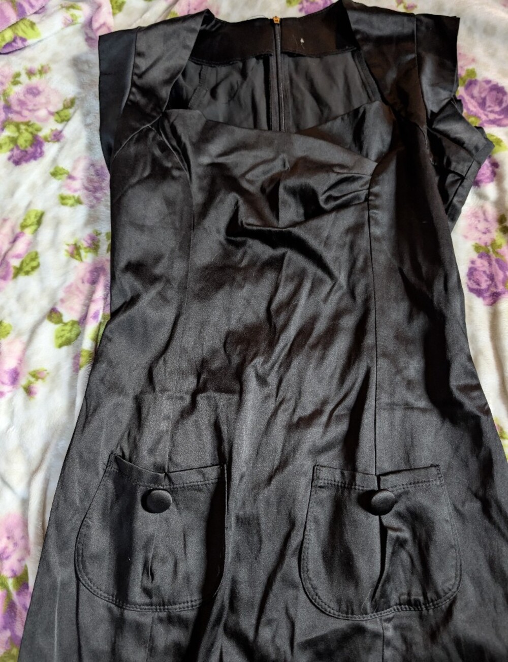 Classic Black Cap-Sleeve Sheath Dress - Picture 2 of 2